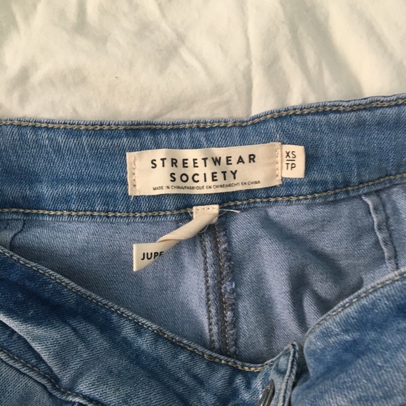 Short denim skirt metal buttons light blue pocket - Picture 3 of 3